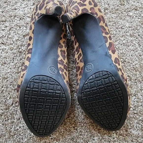 Merona Leopard Print Heels 7.5 - Picture 4 of 6